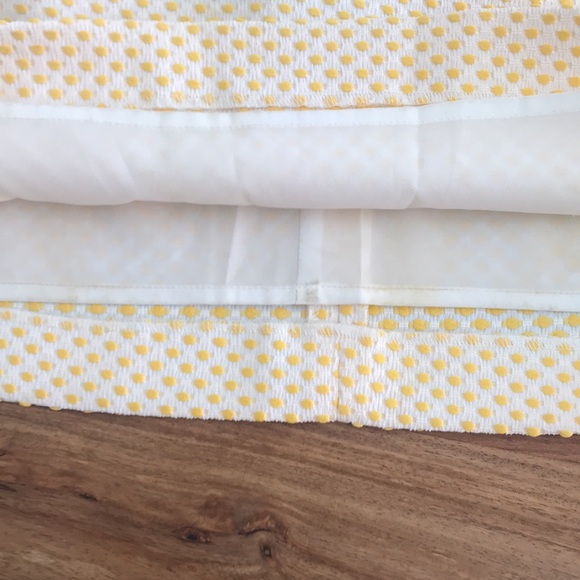 !HP! ❤️ Club Monaco Textured Yellow Dotted Mini Skirt Size 2 - Picture 11 of 12